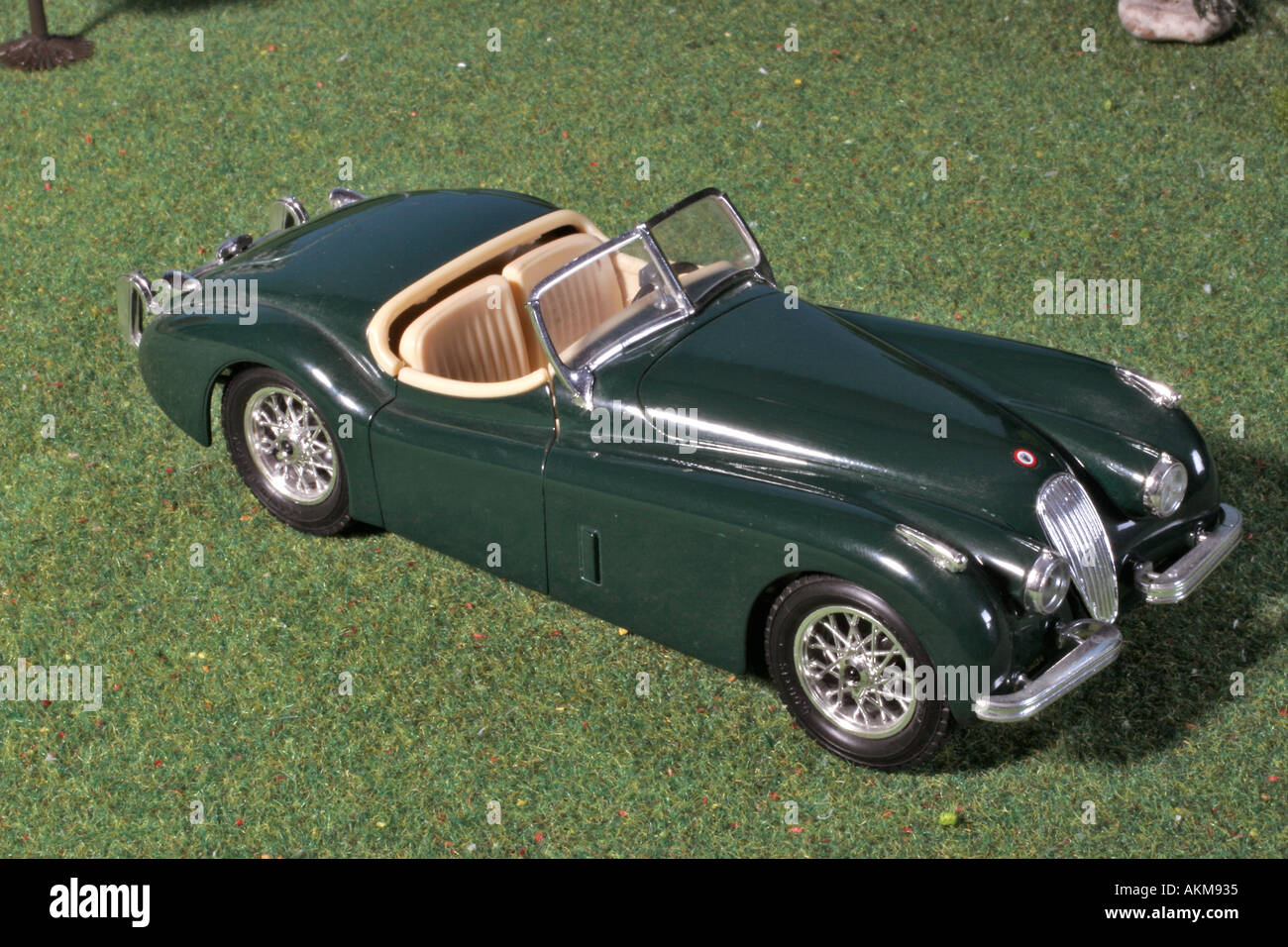 Oldtimer modèle de voiture Jaguar XK 120 1948 Photo Stock - Alamy