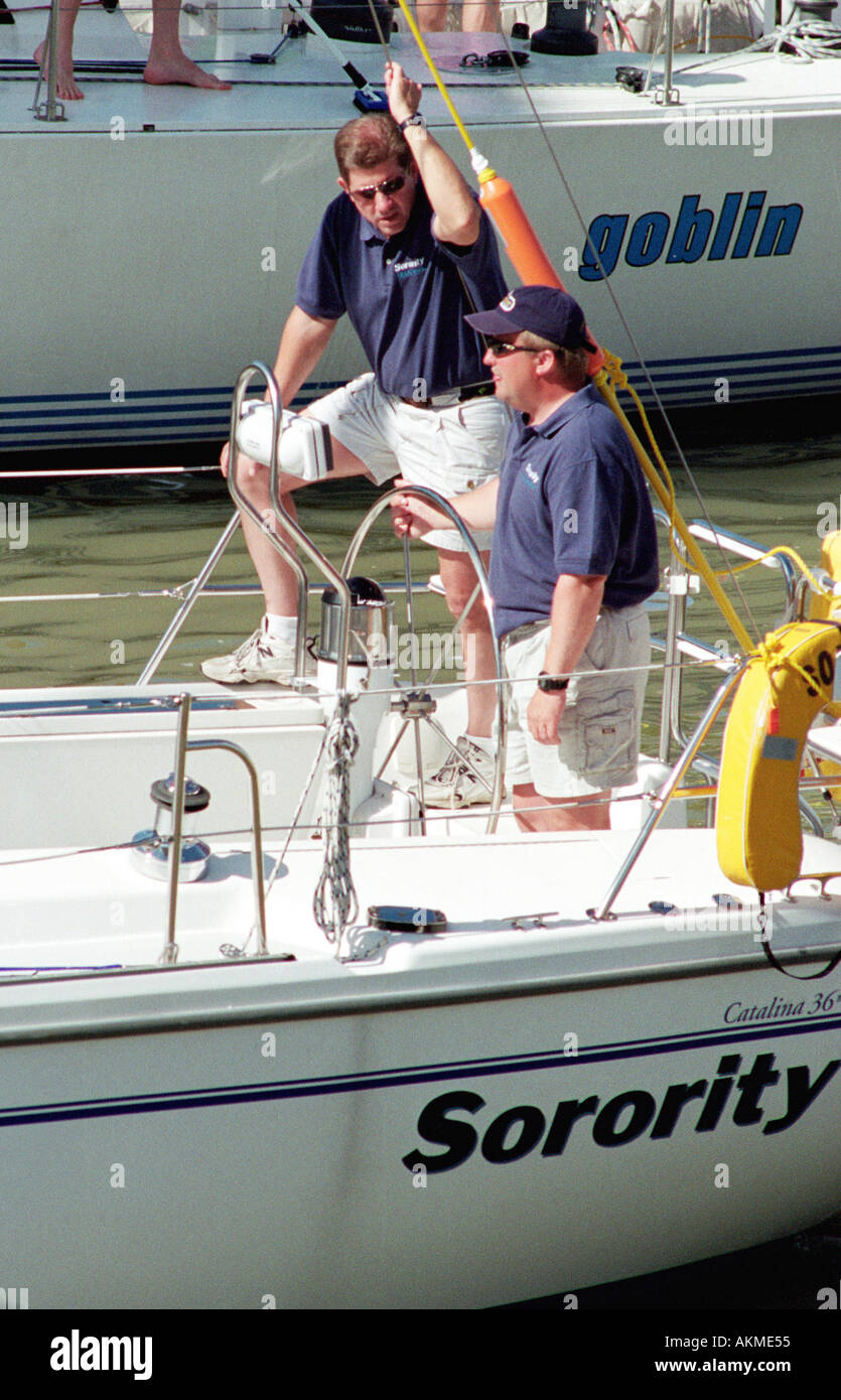 Voilier festivités le jour avant la course de voilier Port Huron au Michigan pour l'Île Mackinaw City sur le lac Huron Banque D'Images