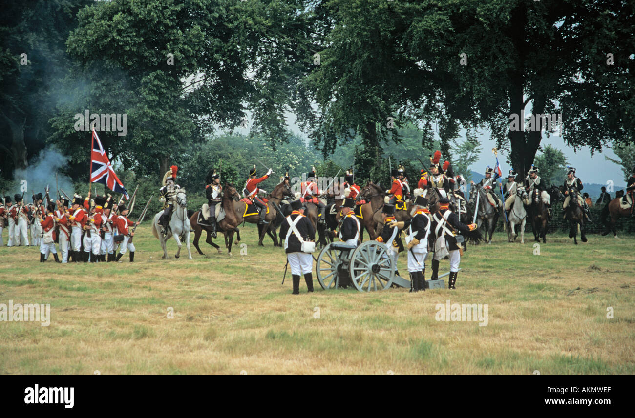 SURREY UK Juin Le re reconstitution de la bataille de Waterloo l'armée britannique établit sa ligne de bataille Banque D'Images