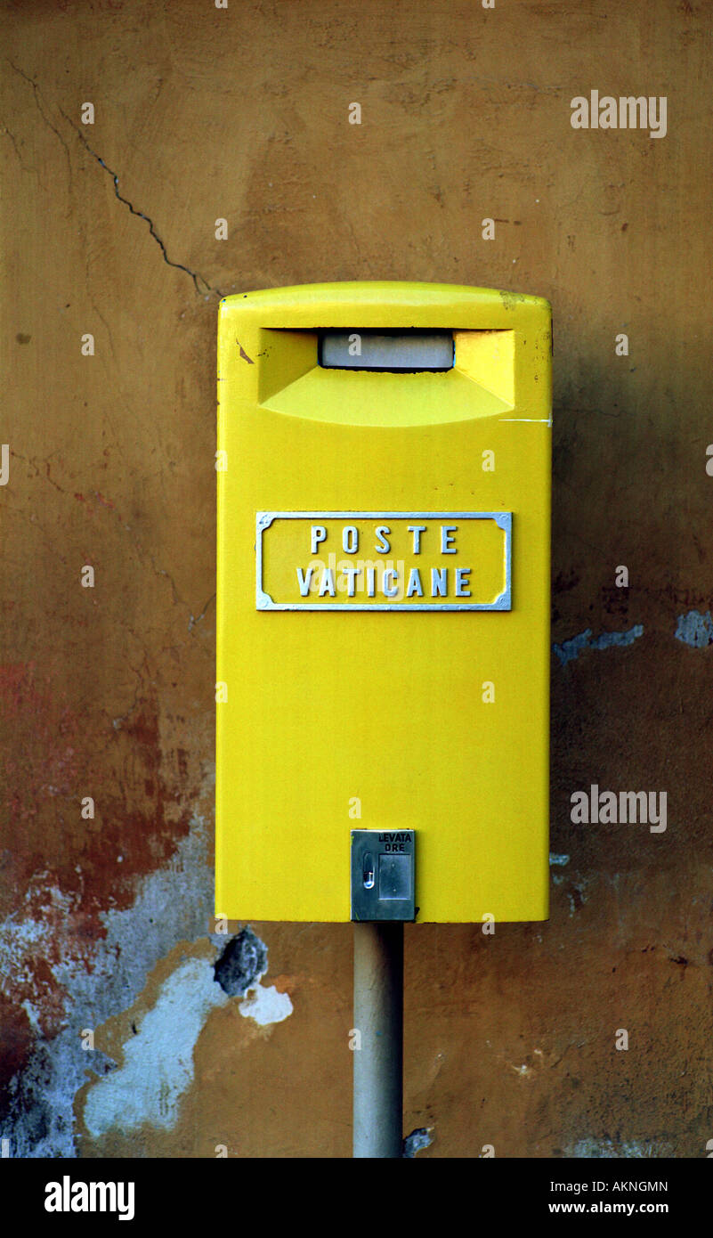 Une boîte aux lettres de la poste du Vatican Banque D'Images