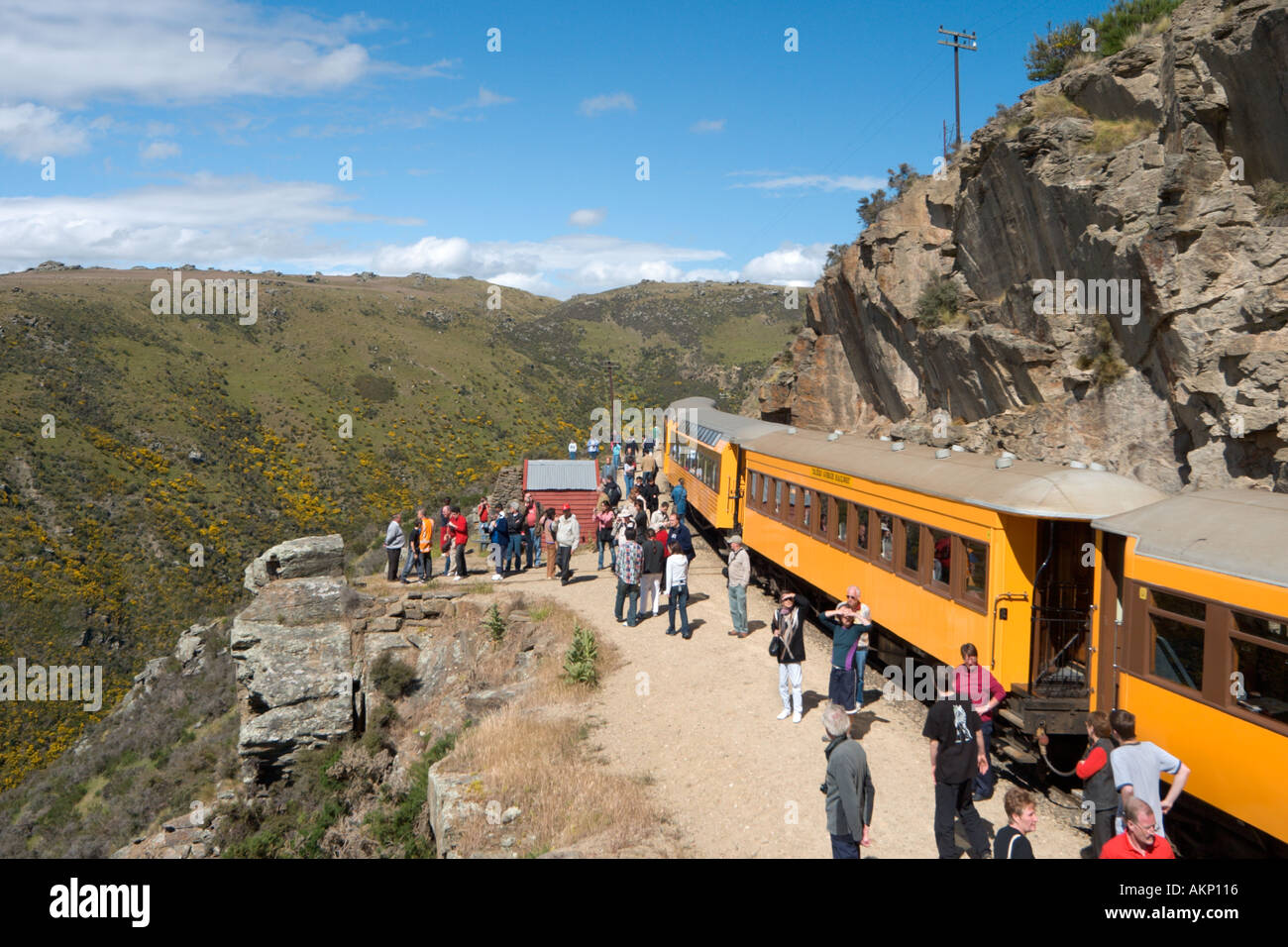 Les passagers sur les circuits du Taieri Gorge Railway de Dunedin, Otago, île du Sud, Nouvelle-Zélande Banque D'Images