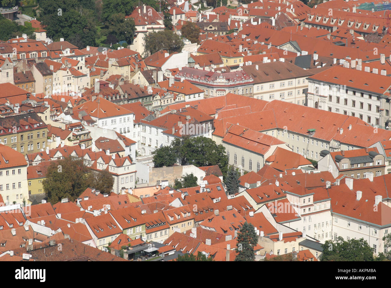 Vue aérienne des bâtiments de Hradcany et Mala Strana à Prague à partir de la colline de Petrin Banque D'Images
