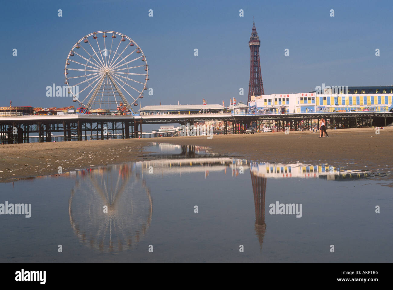 Tower Pier et plage de Blackpool grande roue à l'Angleterre Banque D'Images