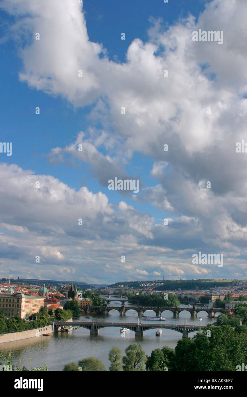 Vue aérienne de ponts Prague Praha République Tchèque Banque D'Images