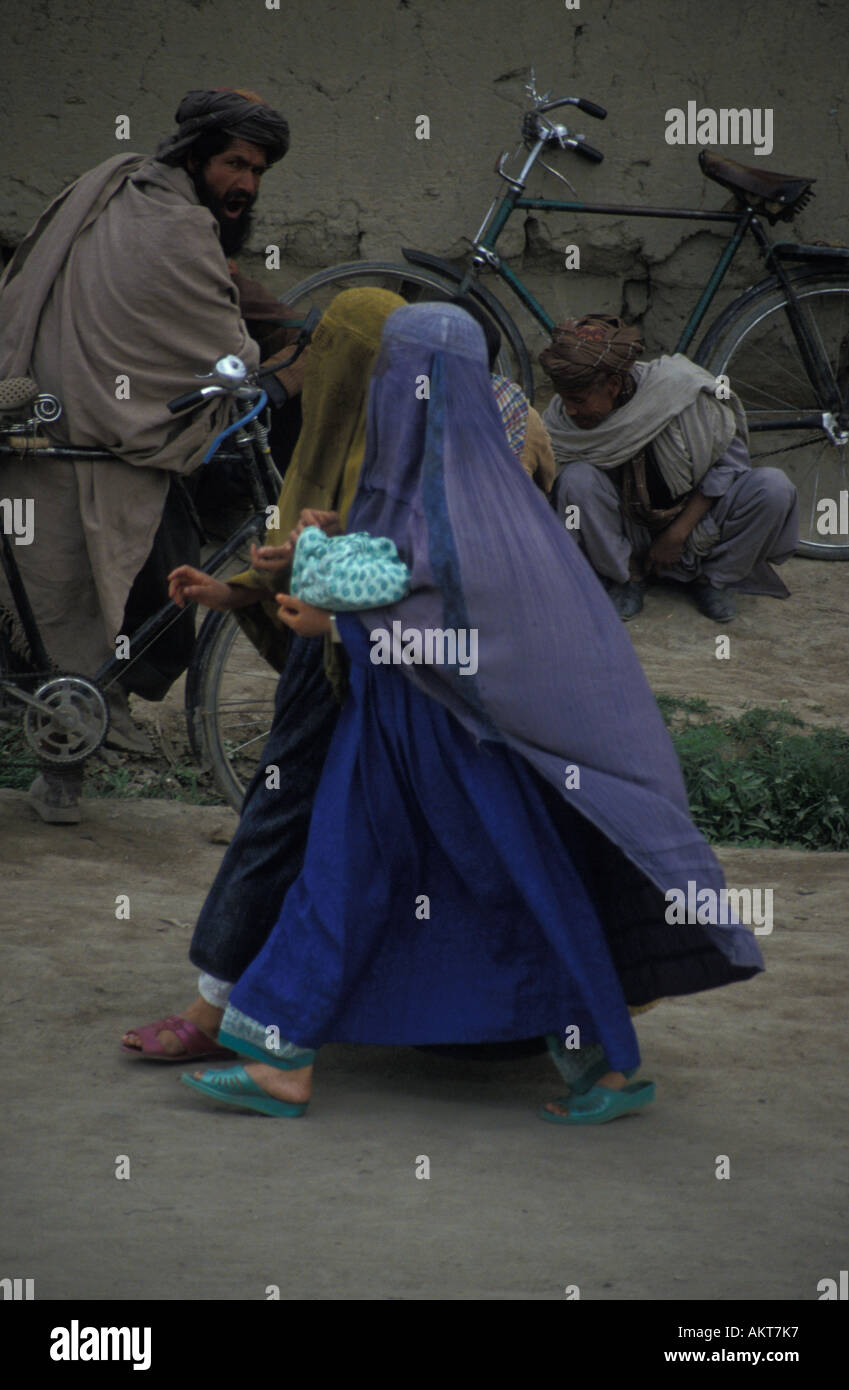 Les femmes de l'Afghanistan musulman chiite Hazara en Afghanistan KABOUL burkha Banque D'Images