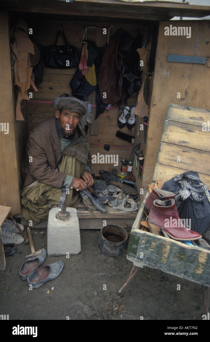 Les Hazaras chiites cordonnier Kaboul (Afghanistan) Banque D'Images