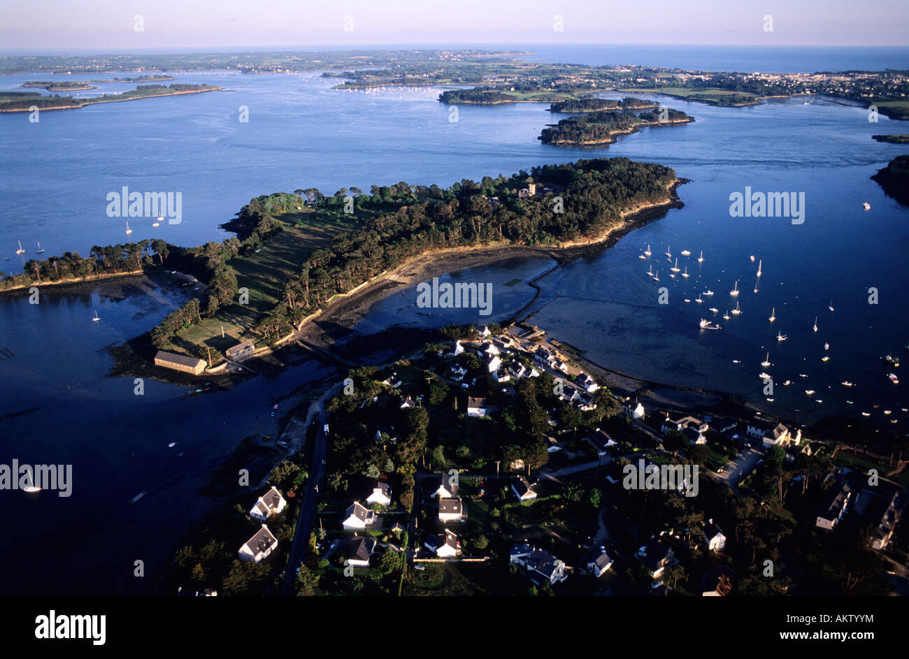 france-morbihan-le-de-berder-et-larmor-baden-vue-a-rienne-photo