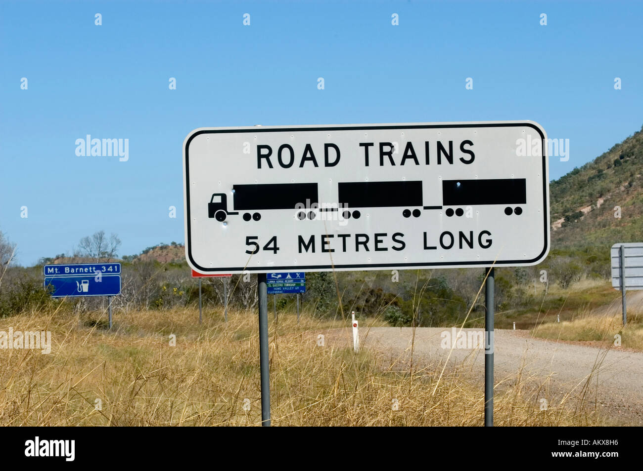 Roadsign Roadtrains, Gibb road, l'Australie Banque D'Images