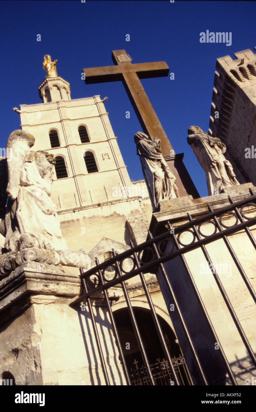 Détail de l'ange et de l'imagerie religieuse au Palais des Papes Avignon France Banque D'Images