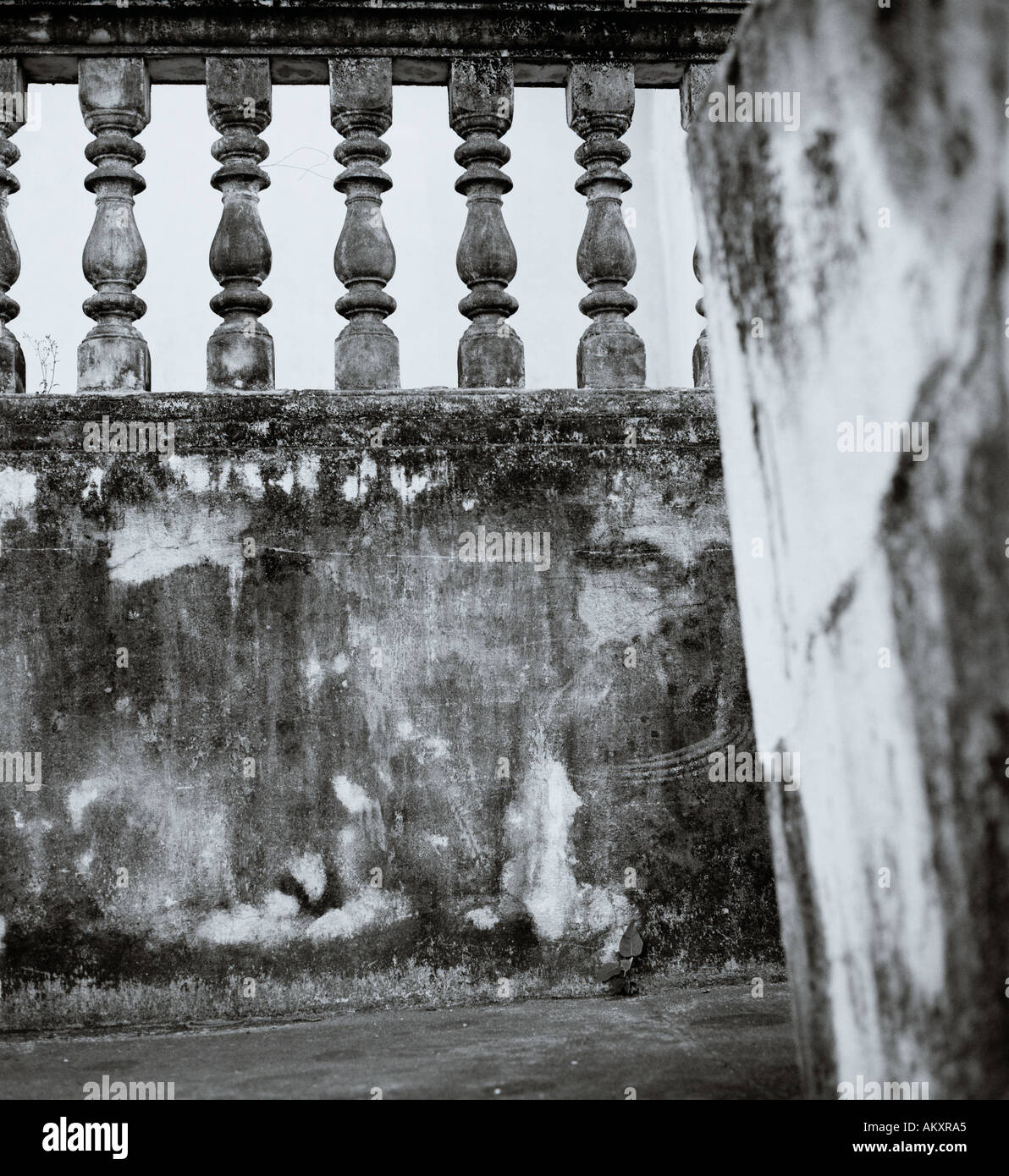 Détail d'un temple bouddhiste à Chiang Mai en Thaïlande en Extrême-Orient asie du sud-est. texture balustrade architecture bâtiment billet Banque D'Images