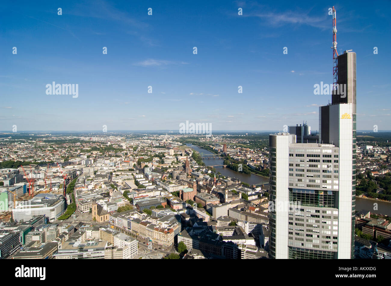 La Commerzbank Francfort avec vue sur Francfort, Hesse, Allemagne Banque D'Images