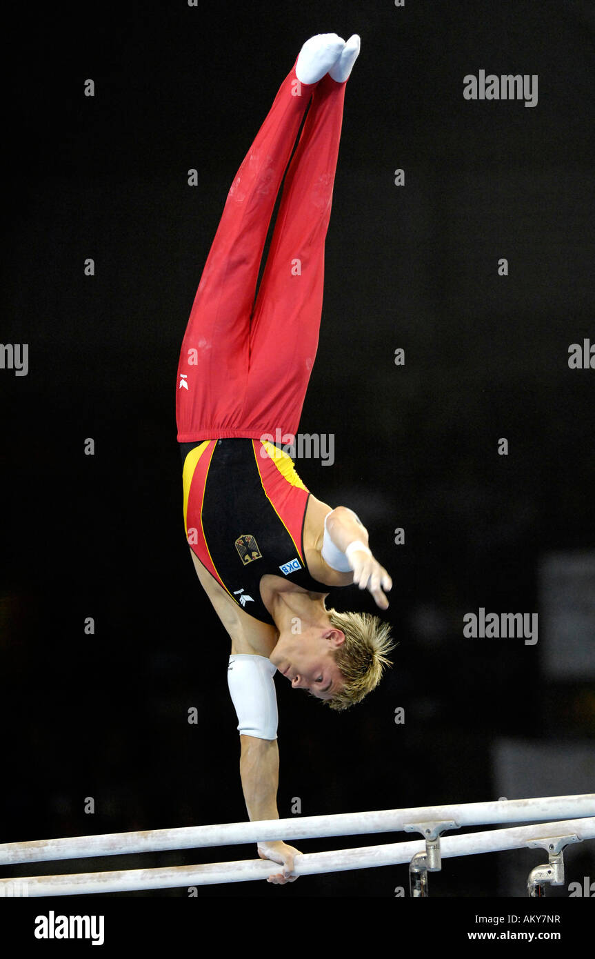 Fabian HAMBUeCHEN Gymnastique artistique GER sur les barres parallèles Championnats du Monde de Gymnastique artistique 2007 Baden-Wuertte Stuttgart Banque D'Images