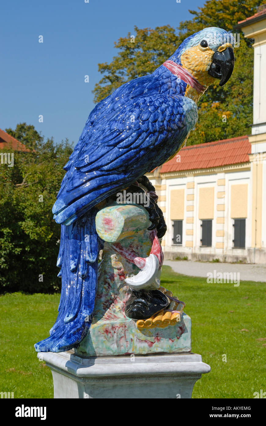 Parrot à l'usine de porcelaine, le Palais Nymphenburg, Munich, Bavière, Allemagne Banque D'Images