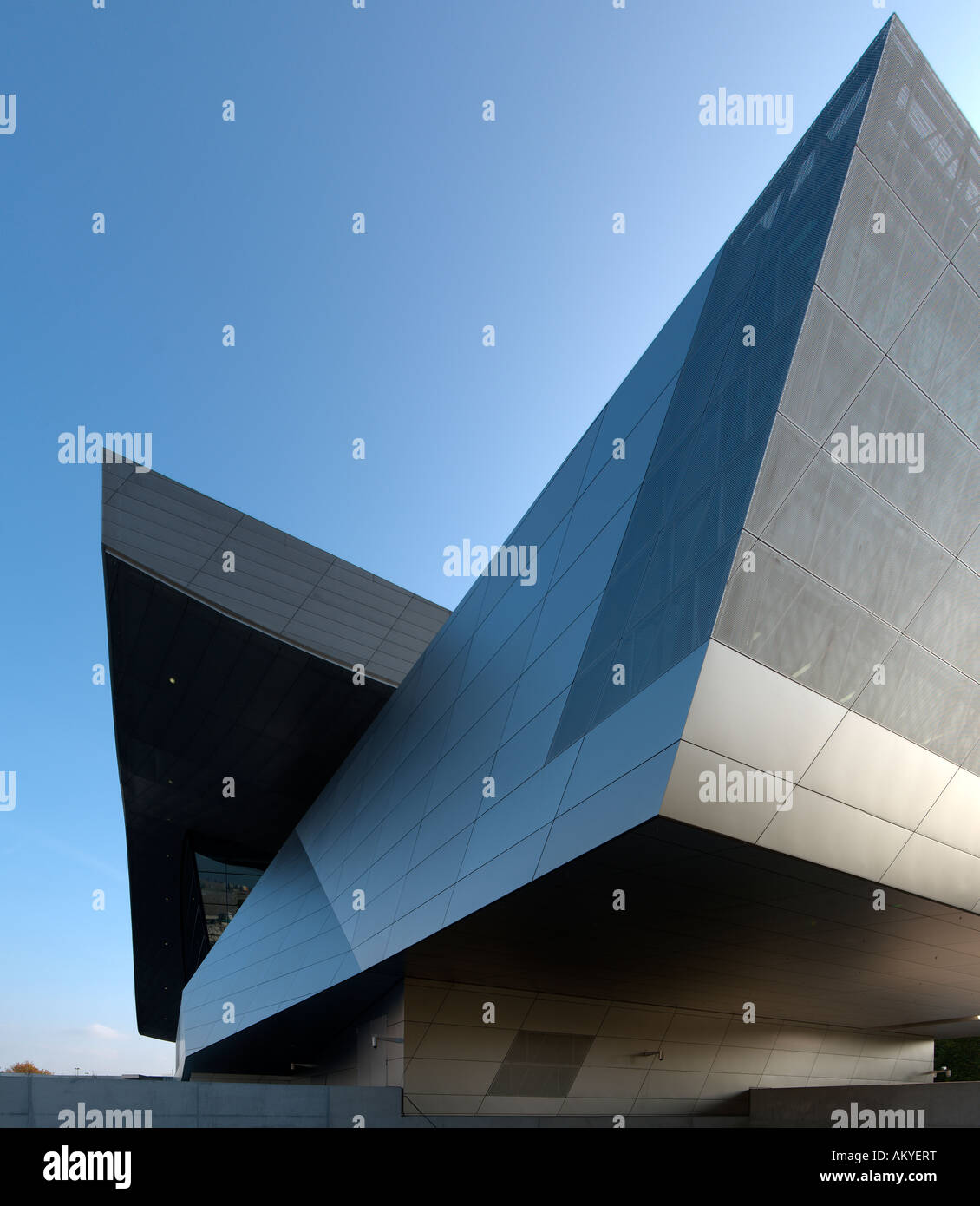 BMW World, forum de l'événement et d'un centre de distribution pour voitures BMW, Munich, Bavière, Allemagne Banque D'Images