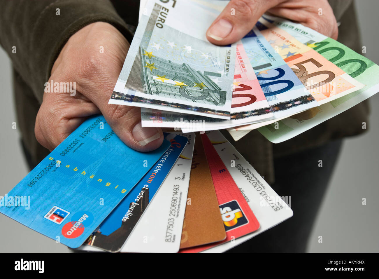 Billets et cartes de crédit Banque D'Images