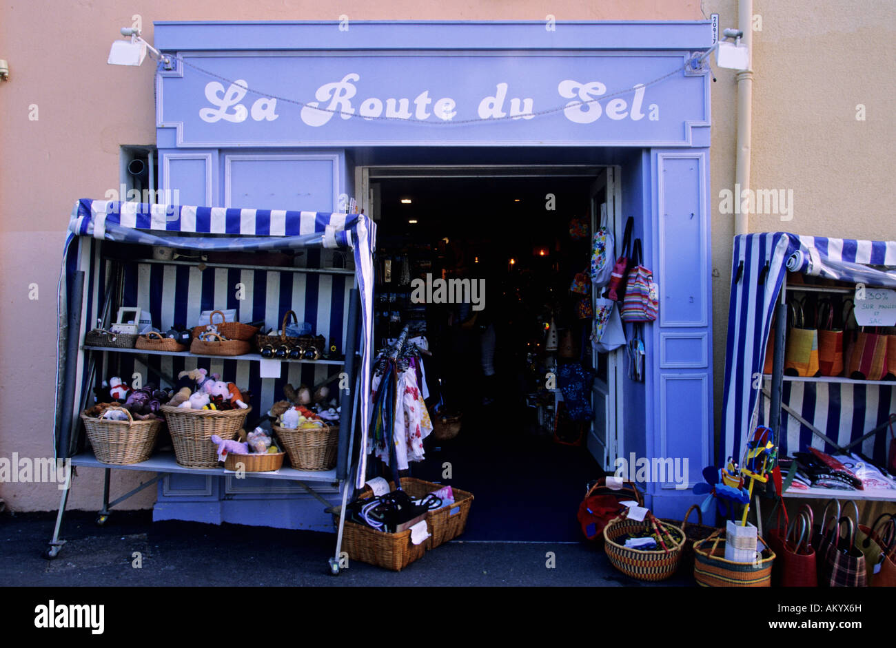 La France, Var, presqu' île de Giens, Giens village Banque D'Images