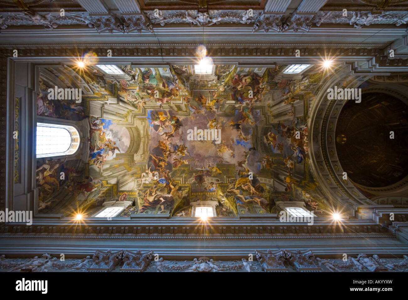 Le plafond peint à l'église Saint Ignace de Loyola à Rome Photo Stock ...