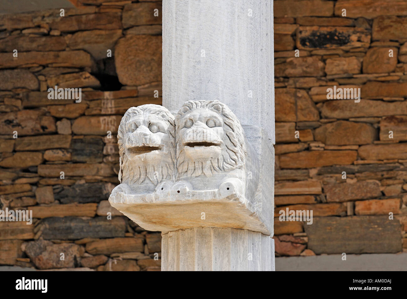 Détail de cornice avec la sculpture des lions dans la Maison de Trident , Delos, Grèce Banque D'Images