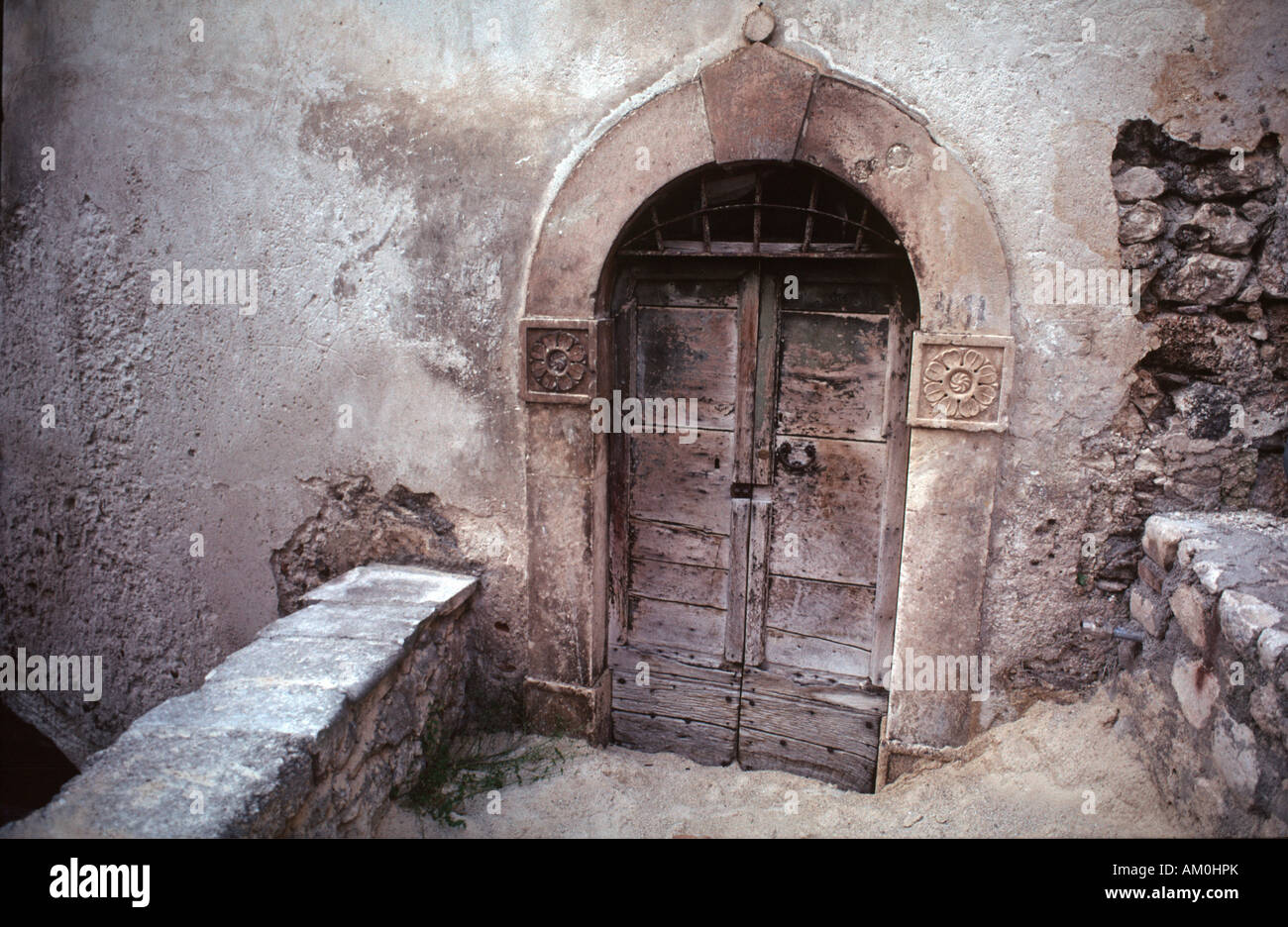 Entrée dans la ville médiévale de San Stefano, Abruzzo, Italie Banque D'Images