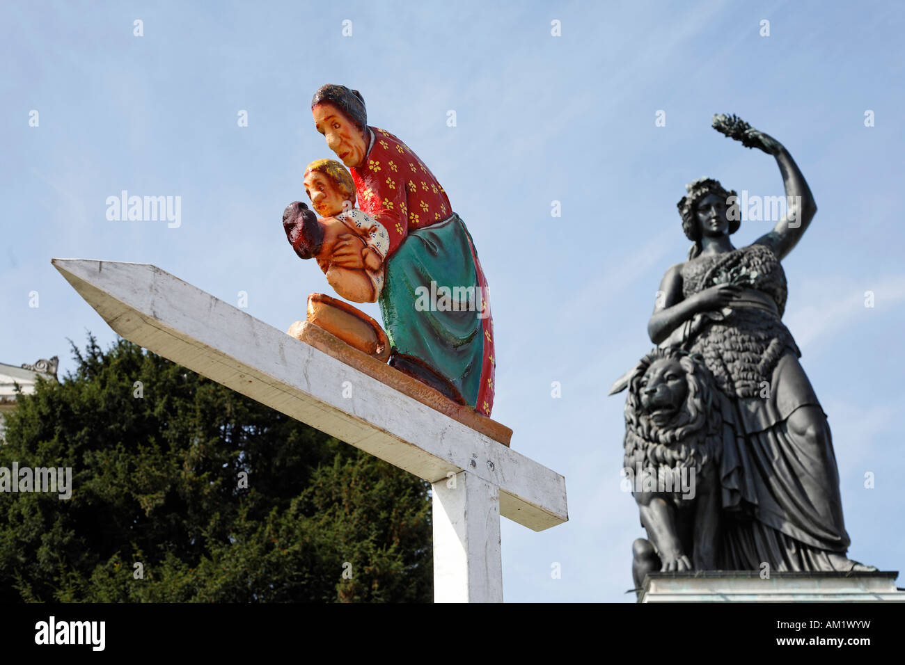 L'Oktoberfest, fingerpost wc, la fête de la bière de Munich, Bavière, Allemagne Banque D'Images