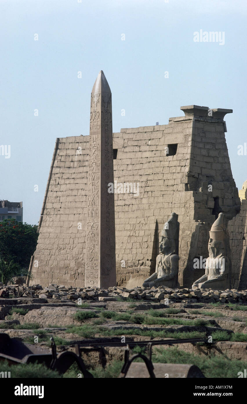 Géographie/voyage, Egypte, Louxor, Temple d'Amun, pylon de Ramesses II (vers 1290 - 1224 av. J.-C., 19ème dynastie), obélisque de deatail, vue, , Banque D'Images