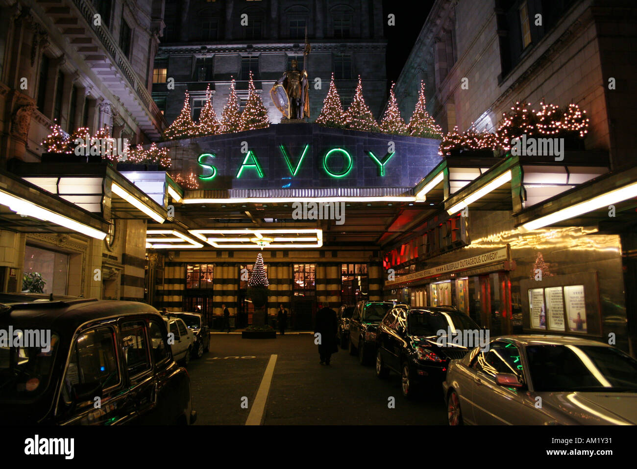 Savoy Hotel London at night shot Noël Noël Banque D'Images