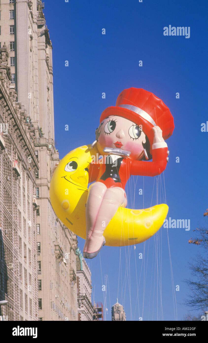 Betty Boop Balloon in Macy s Thanksgiving Day Parade New York New York Banque D'Images