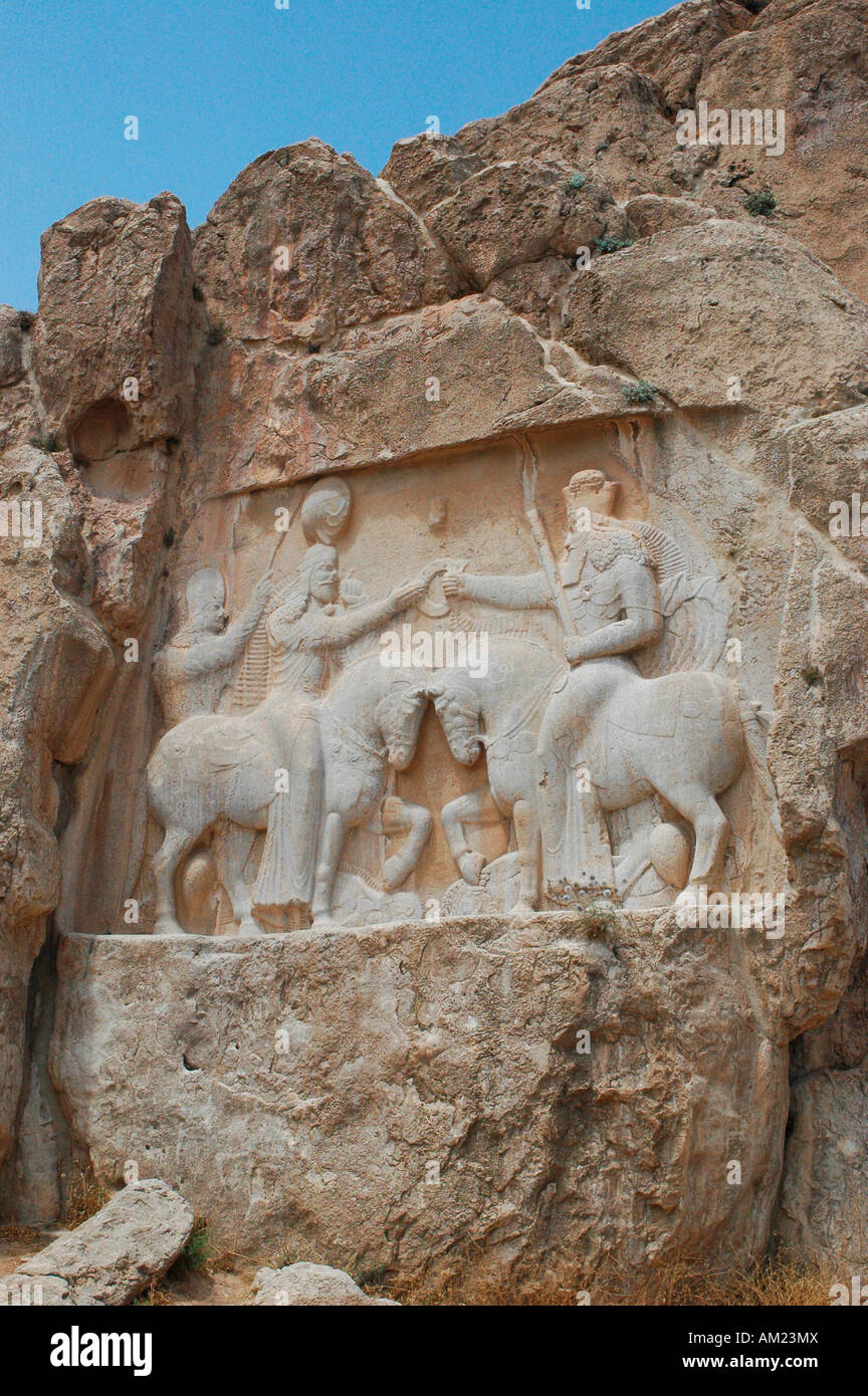 La cérémonie d'Ardashir I par Ahura Mazda dans la région de Naqsh e Rustam IRAN Banque D'Images