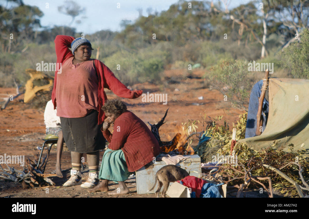 L'AUSTRALIE Le sud de Oak Valley Personnes Australasie Portraits ethniques femmes autochtones à camp aborigène Banque D'Images