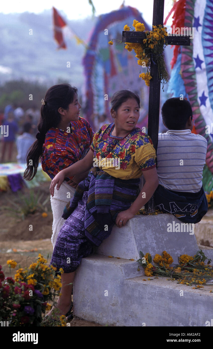 La ville maya de Santiago Sacatepequez marque toutes les célébrations de la Toussaint 1er novembre avec un festival de cerf-volant géant au Guatemala Banque D'Images
