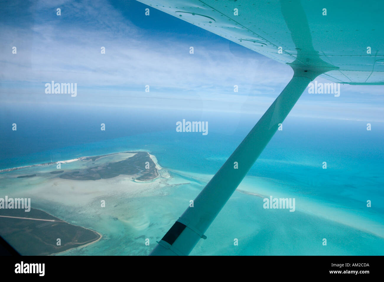 Vue aérienne des îles Bimini, à partir d'un avion privé, Bahamas, Caraïbes Banque D'Images