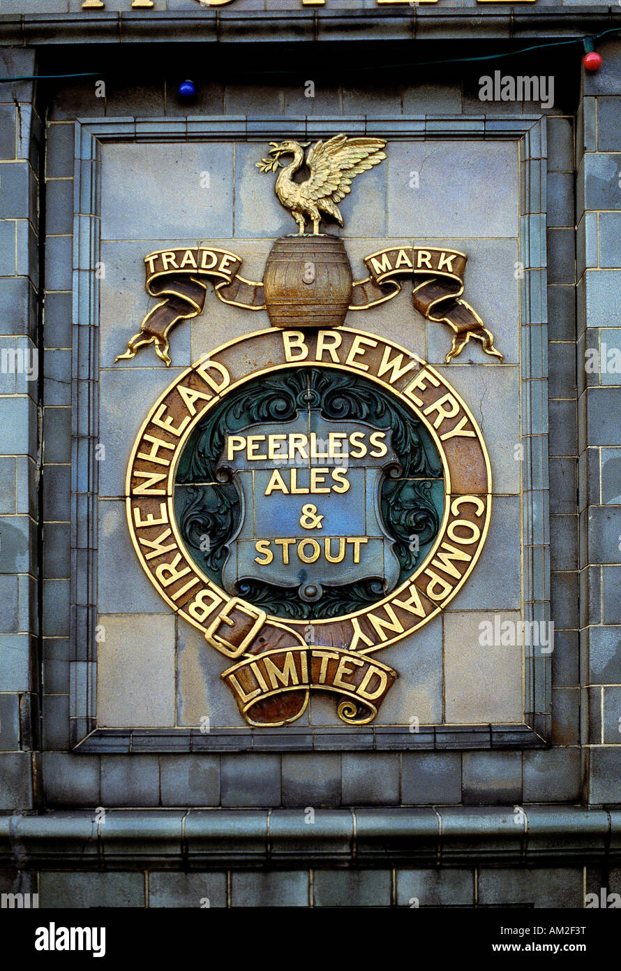 Brasserie historique de Birkenhead, Birkenead signe, Merseyside, Angleterre. Banque D'Images