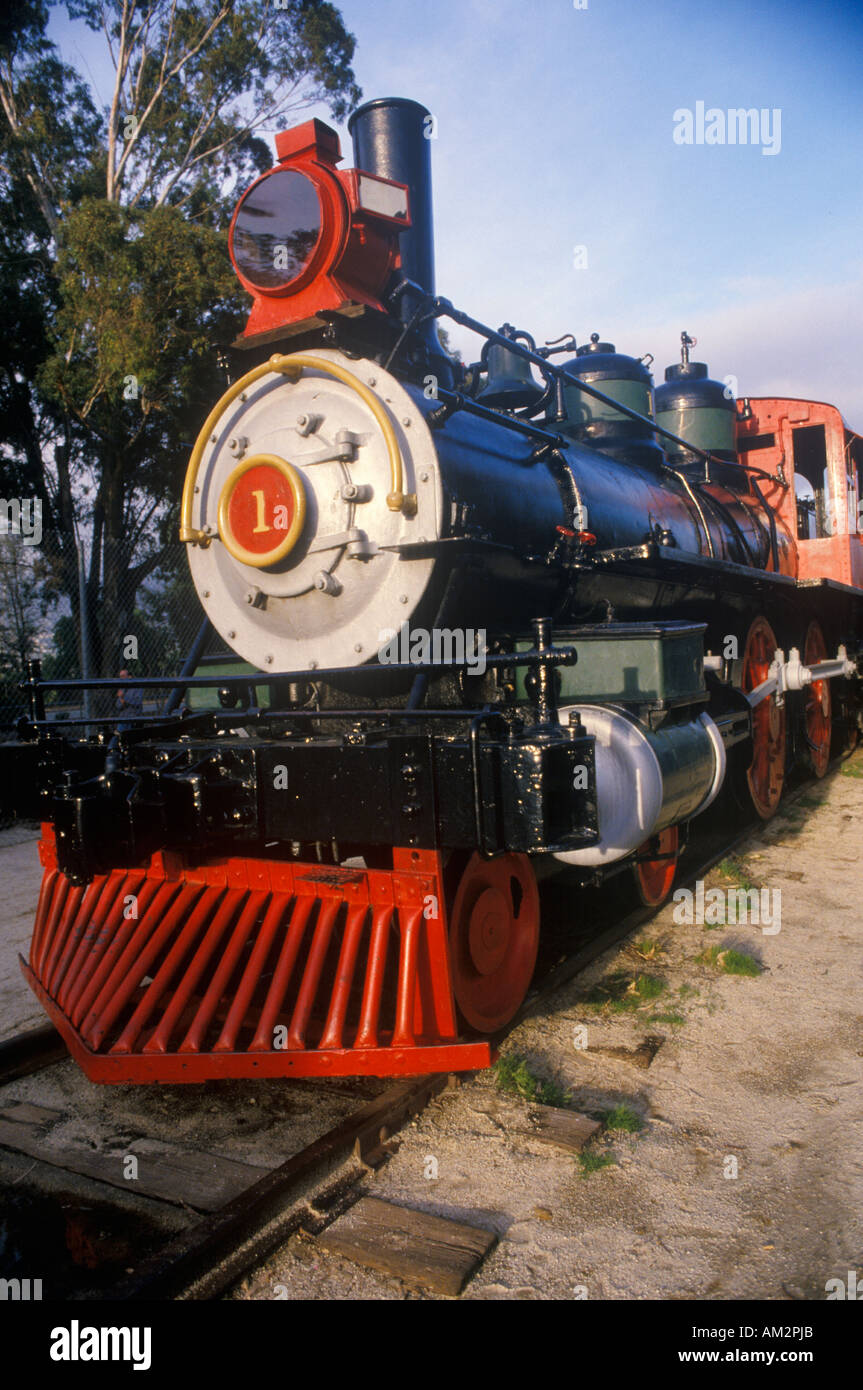 Une ancienne locomotive à vapeur moteur Mariposa numéro un est exposé au Musée des Transports de la ville de voyage Los Angeles Banque D'Images