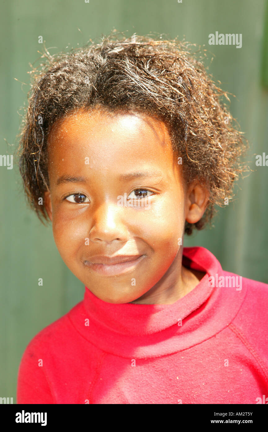 Pull enfant rouge avec Cape Town, Afrique du Sud Photo Stock - Alamy