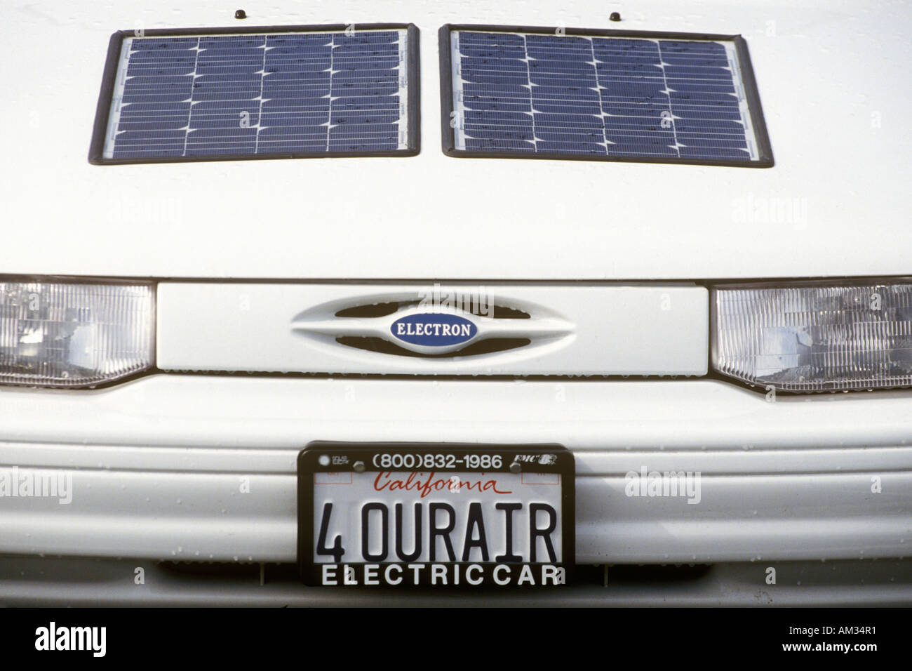 L'électricité et l'énergie solaire voiture Powered by CA Banque D'Images