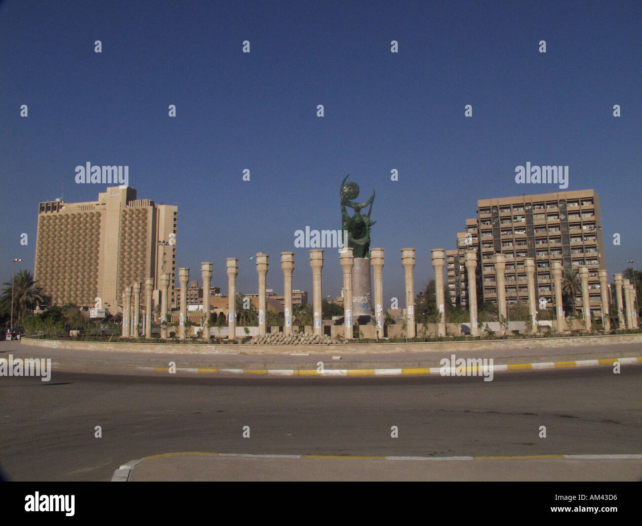 Bagdad Nouveau Monument de la libération en remplacement de la statue de Saddam Hussein Banque D'Images