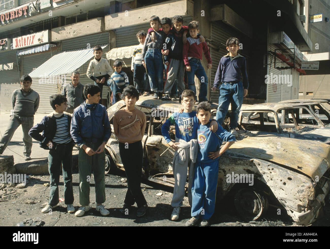 Les enfants durant la guerre au Liban 1989 Archives Banque D'Images