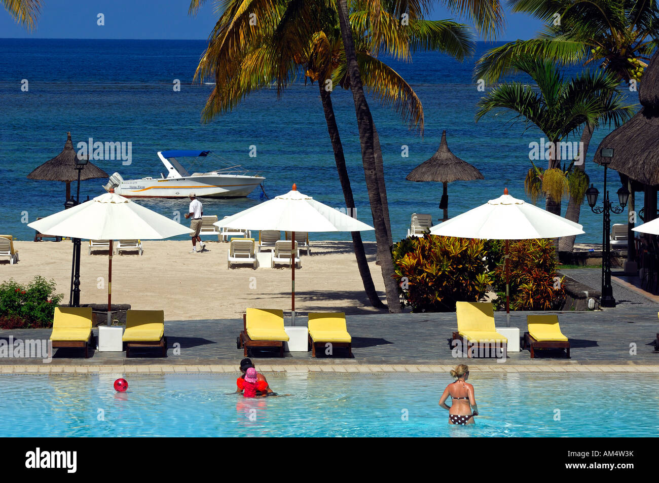 L'île Maurice, sur la côte est, dans la piscine de l'hôtel Sofitel à impériale (Wolmar Flic en Flac) Banque D'Images