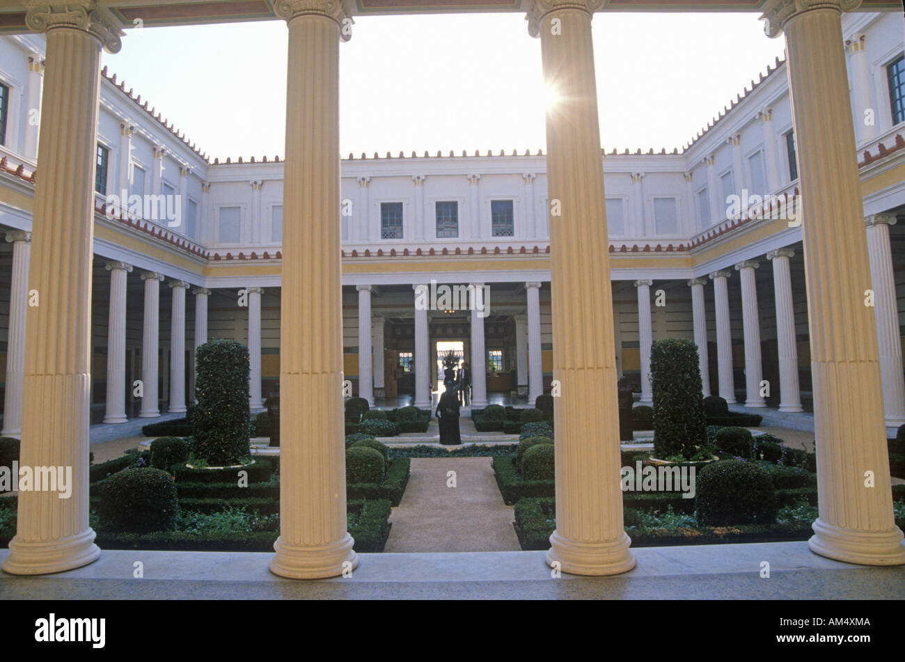 Péristyle intérieur jardin du J Paul Getty Museum Malibu Los Angeles California Banque D'Images