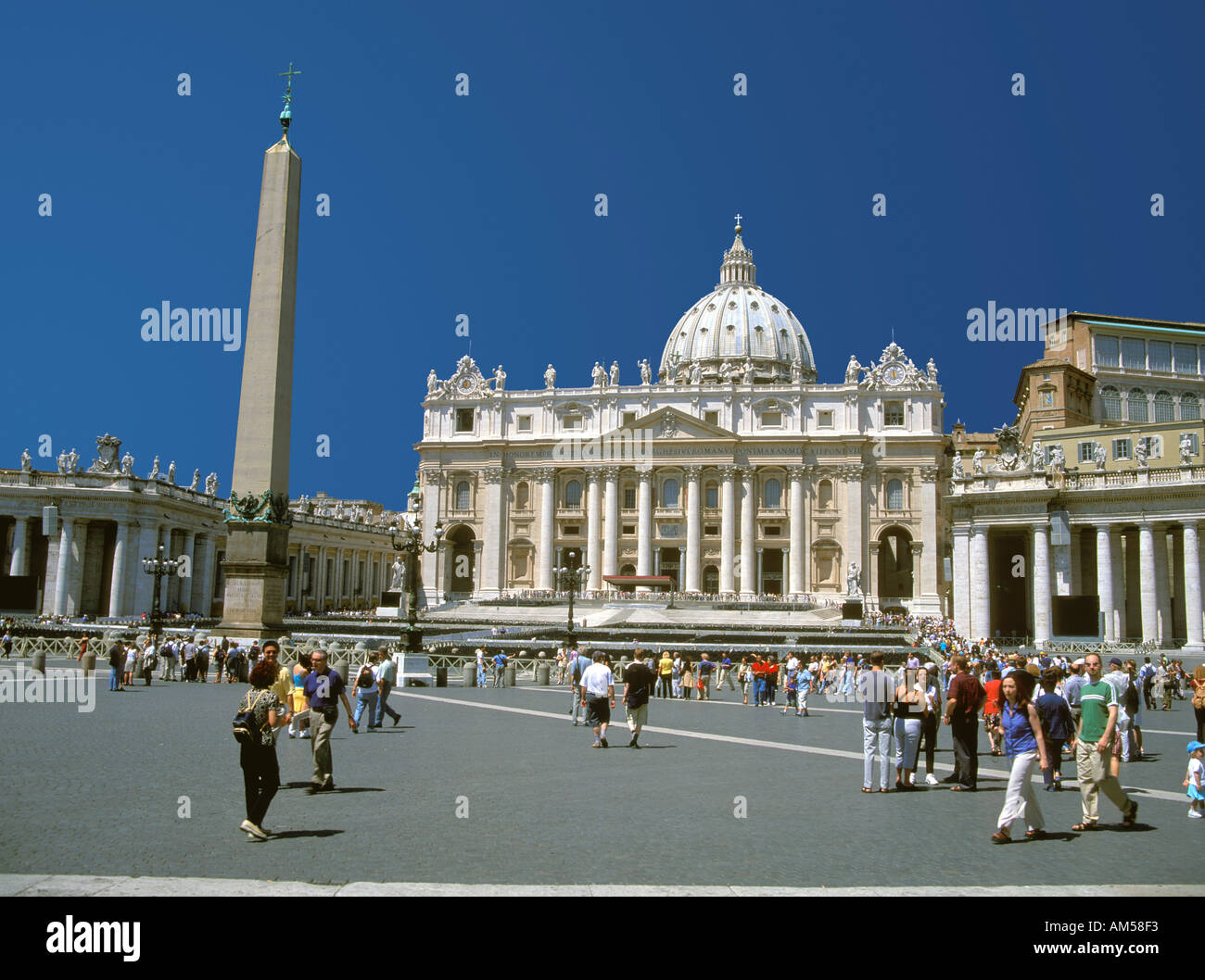Italie, Latium, Rome, Vatican, place Saint-Pierre, Basilique Saint-Pierre Banque D'Images