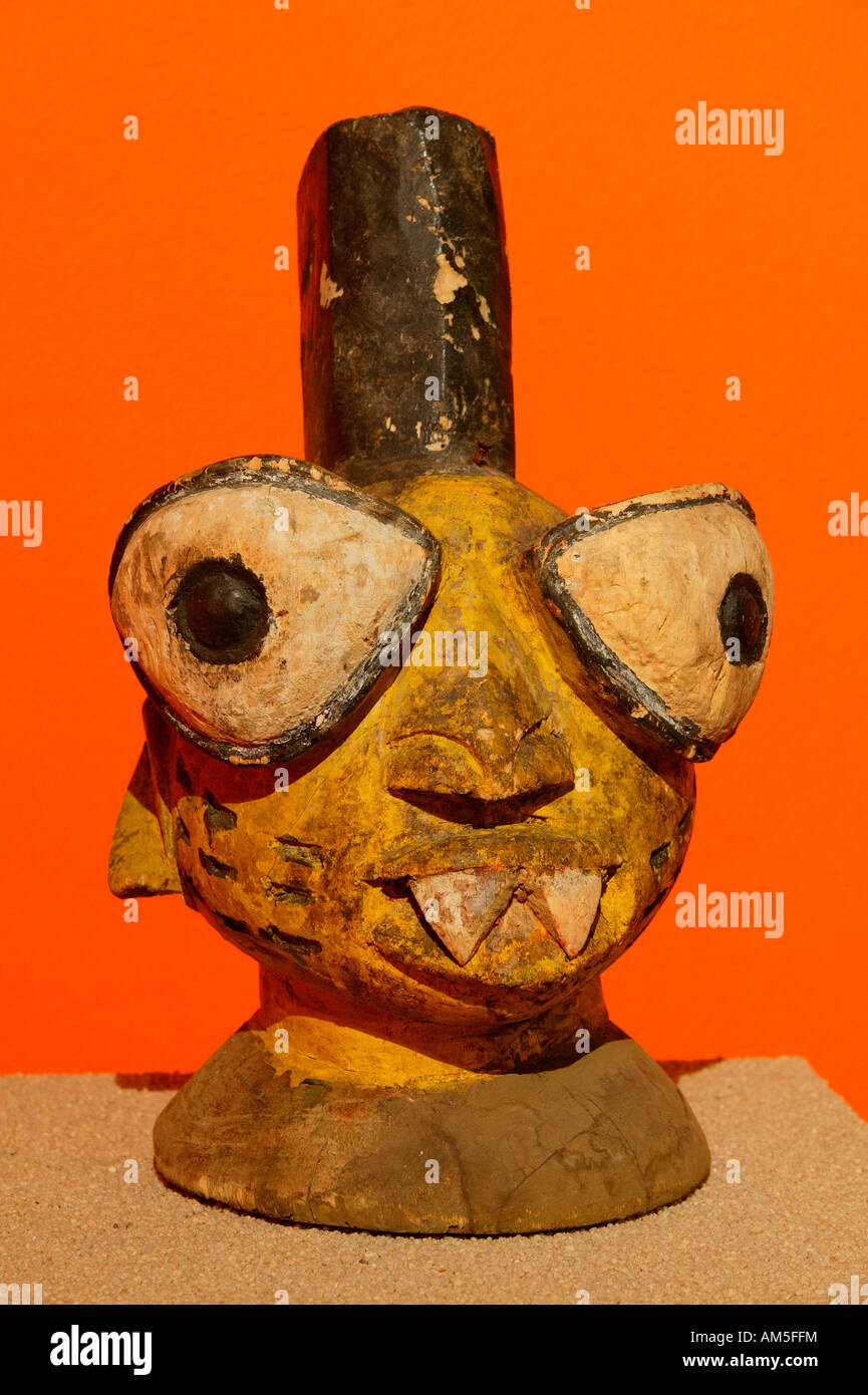 Masque en bois de Yoruba, Nigéria, Musée National de la Culture, Pretoria, Afrique du Sud Banque D'Images