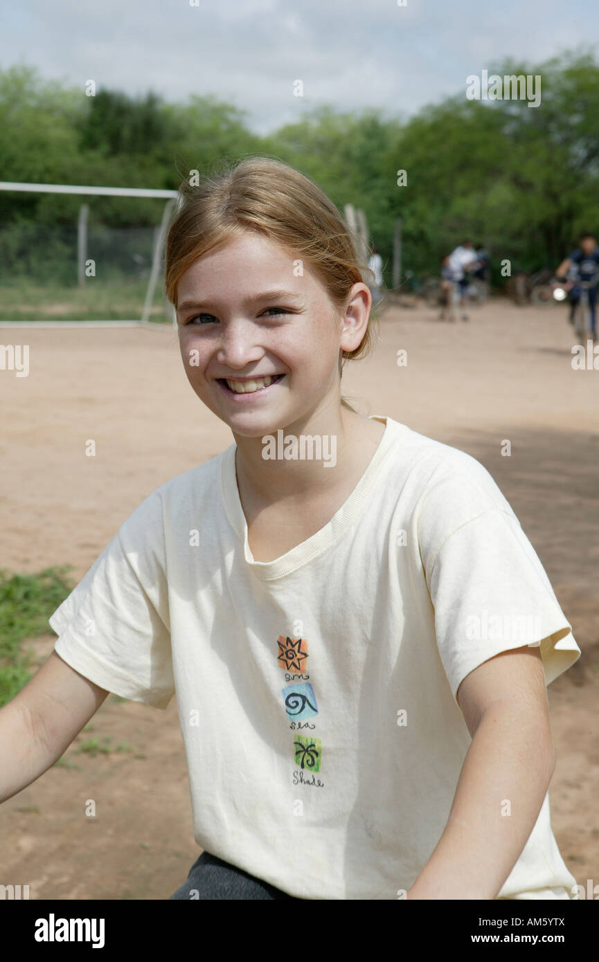 Girl, colonie mennonite, Loma Plata, Chaco, Paragua, Amérique du Sud Banque D'Images