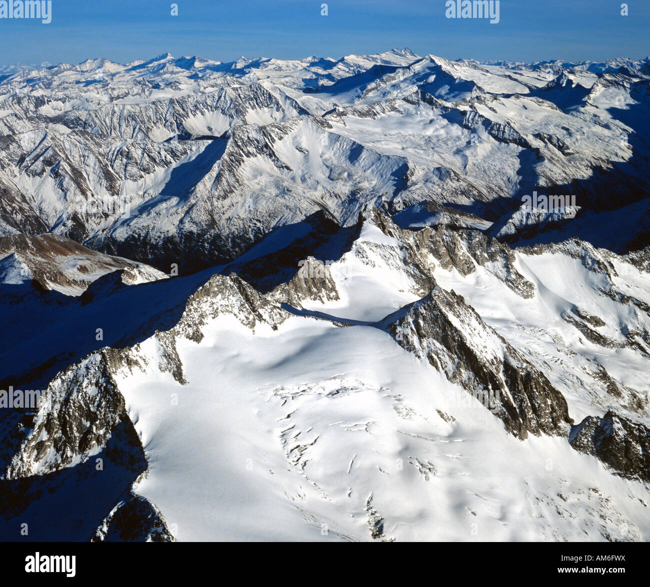 Et Wildgerlosspitze Reichenspitze, derrière Hohe Tauern, Alpes de Zillertal, Tyrol, Autriche Banque D'Images