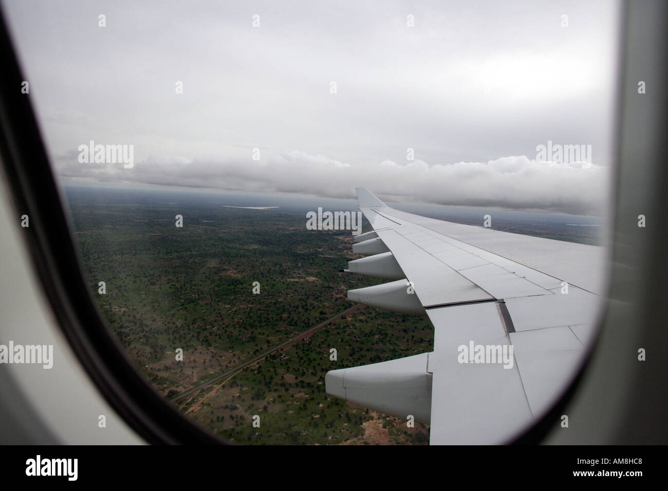 Ouagadougou Burkina Faso 16 Août 2005 Vue depuis la fenêtre de l'avion à l'atterrissage à Ouagadougou Burkina Faso Banque D'Images