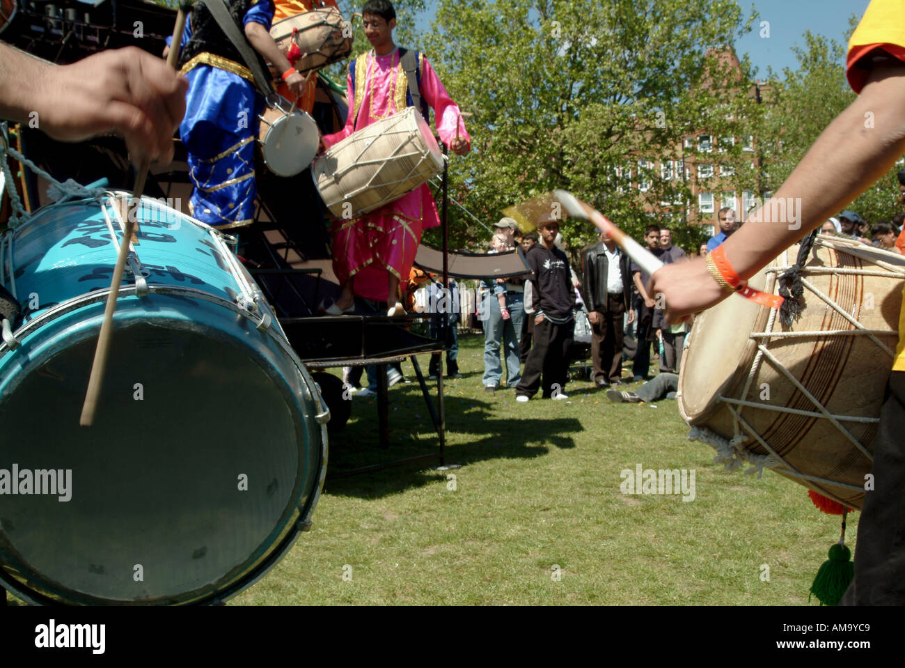 FESTIVAL MELA BAISHAKI BANGLADAIS DANS L'EST DE LONDRES 2005 BRICKLANE Banque D'Images