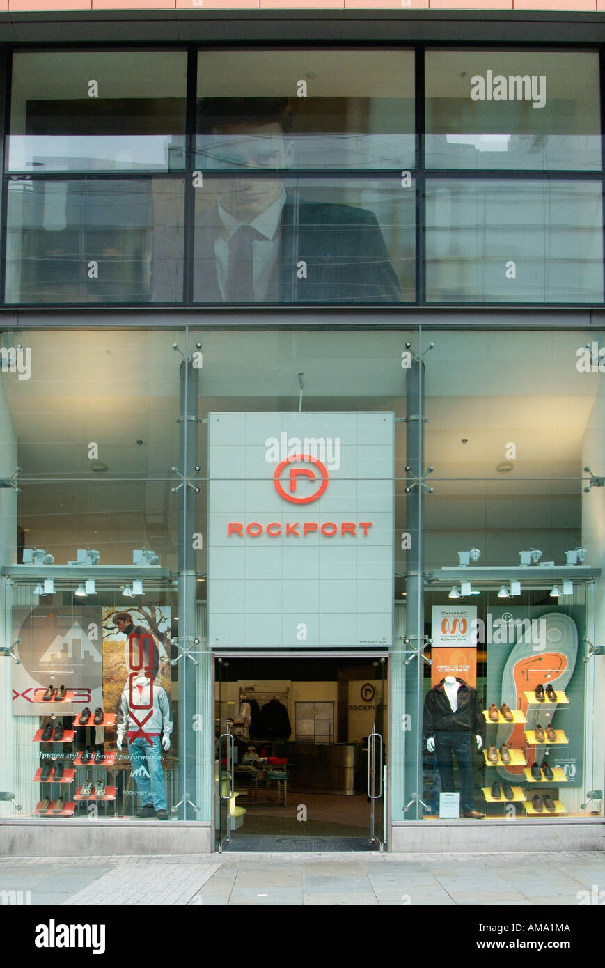 Rockport boutique sign magasin de vente au détail UK Angleterre Europe Go  Grande-bretagne UE Union européenne marque logo sign Photo Stock - Alamy