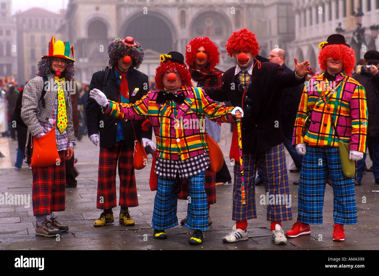 Italie Venise Piazza San Marco à Carnevale Carnival clowns Banque D'Images