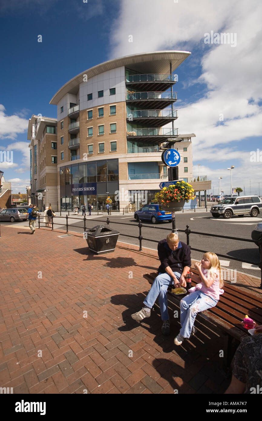 Poole Dorset UK Old Town Quay waterside apartments Banque D'Images