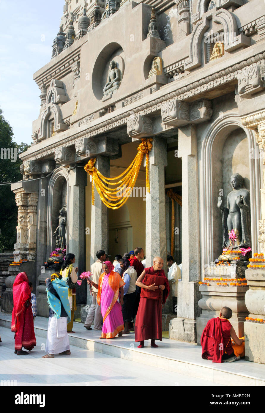 L'Inde, Bodhgaya : entrée du temple de la Mahabodhi Mahavihara, le lieu de l'Eveil du Bouddha Banque D'Images