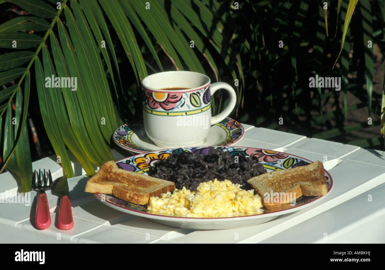 Petit-déjeuner typique du Costa Rica appelé gallo pinto Banque D'Images
